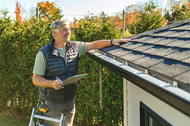 Professional Roofing technician working in Powderly, TX